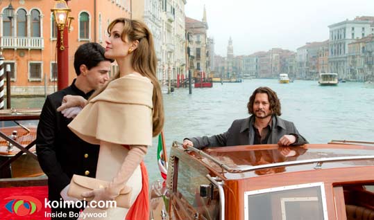 Angelina Jolie, Johnny Depp (The Tourist Movie Still)