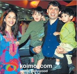 Madhuri Dixit With Famliy