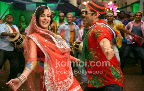 Katrina Kaif Dance With Salman Khan (Tees Maar Khan Movie Stills)