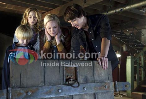 The Hole Review (The Hole Movie Stills)