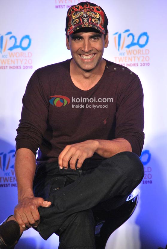 Akshay Kumar Cap Fashion