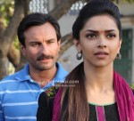 Saif Ali Khan, Deepika Padukone (Aarakshan Movie Stills)