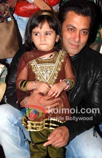 Salman Khan To Present 'Chillar Party'