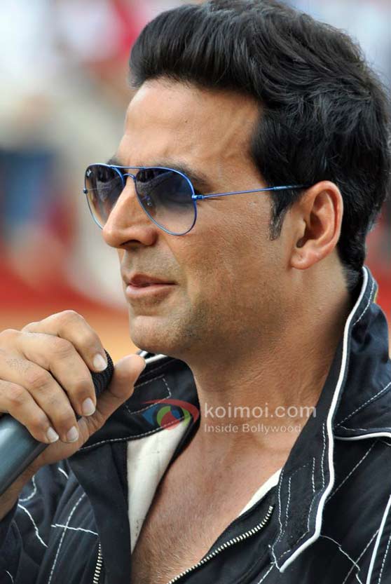 Akshay Kumar's Car Crash In Khatron Ke Khiladi 4 - Koimoi Akshay Kumar's Car Crash In Khatron Ke Khiladi 4 - Koimoi