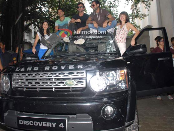 Katrina Kaif, Farhan Akhtar, Hrithik Roshan, Abhay Deol, Kalki Koechlin (Zindagi Na Milegi Dobara Road Trip Mumbai To Delhi)