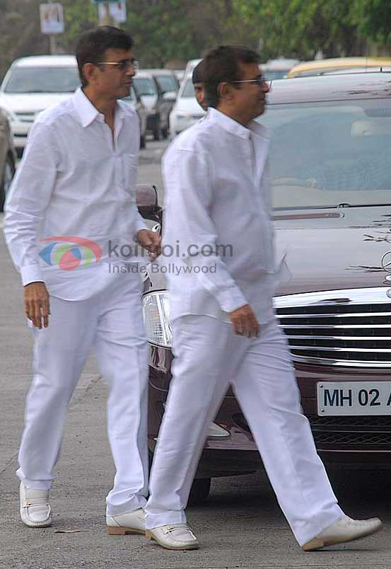 Abbas Burmawalla, Mustan Burmawalla