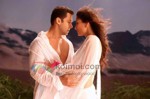 Salman Khan, Kareena Kapoor (Bodyguard Movie Stills)