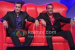 Sanjay Dutt & Salman Khan on Bigg Boss 5