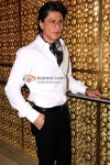 Shah Rukh Khan Promotes Ra.One
