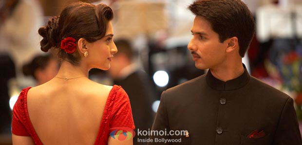 Sonam Kapoor, Shahid Kapoor (Mausam Movie Stills)