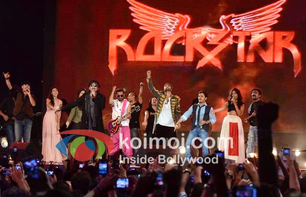 Mohit chauhan, Nargis Fakhri, A.R. Rahman, Ranbir Kapoor In Rockstar concert
