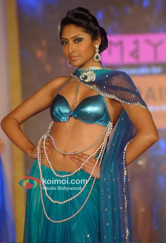 Models At Kimaya Fashion Show