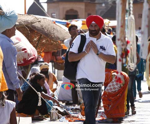 Sunny Deol in Yamla Pagla Deewana