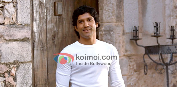 Farhan Akhtar in a stiil from Zindagi Na Milegi Dobara