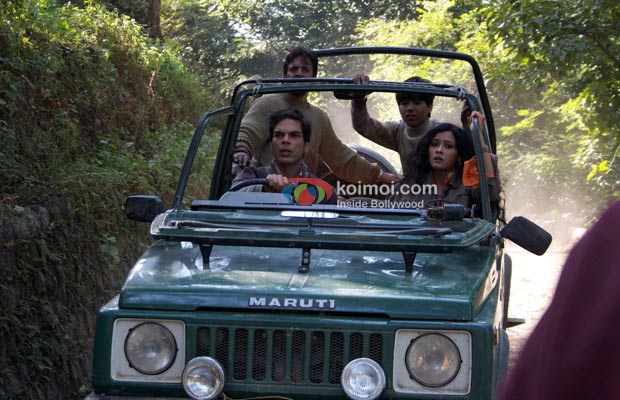 Ankur Vikal, Javed Jaffrey, Saleem Ali  Zaidi, Nandana Sen In The Forest