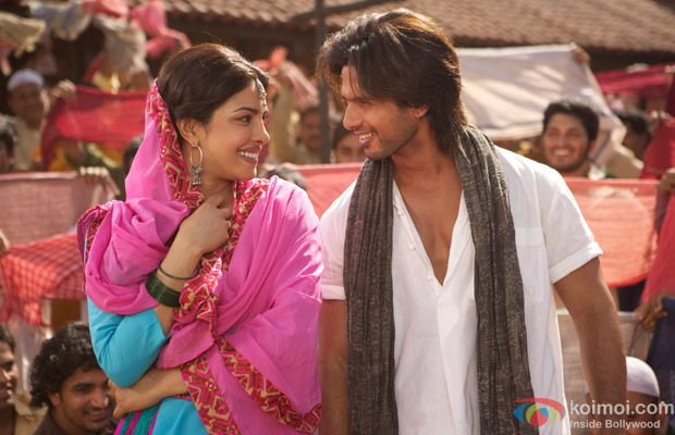 Priyanka Chopra and Shahid Kapoor in Teri Meri Kahaani Movie Stills