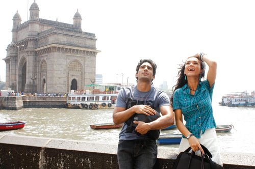 Amy Jackson and Prateik Babbar shooting for Ek Deewana Tha at Gateway Of India Amy Jackson and Prateik Babbar shooting for Ek Deewana Tha at Gateway Of India