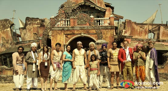 Asrani, Minissha Lamba, Shreyas Talpade, Sonakshi Sinha, Akshay Kumar In Joker Movie Stills