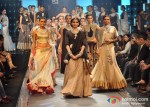 Sonam Kapoor Walks The Ramp At IIJW 2012 Finale