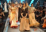 Sonam Kapoor Walks The Ramp At IIJW 2012 Finale
