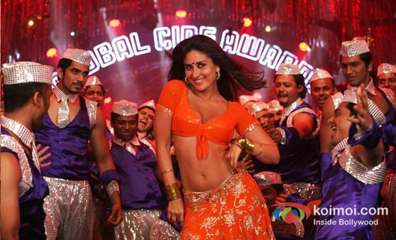 Kareena Kapoor sizzles in Halkat Jawani song in Heroine Movie Stills