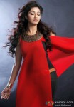 Shreya Ghoshal looks hot in a red dress