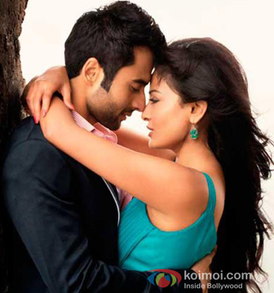 Jackky Bhagnani and Nidhi Subbaiah in a still from Ajab Gazabb Love Movie