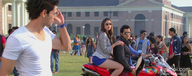 Sidharth Malhotra, Alia Bhatt and Varun Dhawan in a still from Student Of The Year Movie