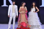 Bhoop Yaduvanshi, Zeenat Aman And Madhurima Tuli Walks for Riyaz Gangji at India Resort Fashion Week 2012 Pic 1
