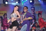Claudia Ciesla And Akshay Kumar Promoting Khiladi 786 Movie At Mithibai College
