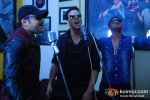 Himesh Reshammiya, Akshay Kumar And Honey Singh Record 'Lonely Remix' Song Pic 4