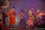 Hot Kareena Kapoor dances in Fevicol song in Dabangg 2 Movie Stills