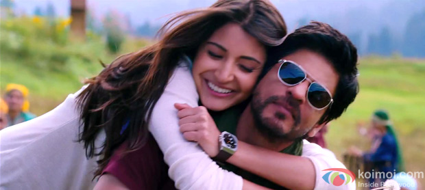 Anushka Sharma and Shah Rukh Khan in a still from jab Tak Hai Jaan Movie