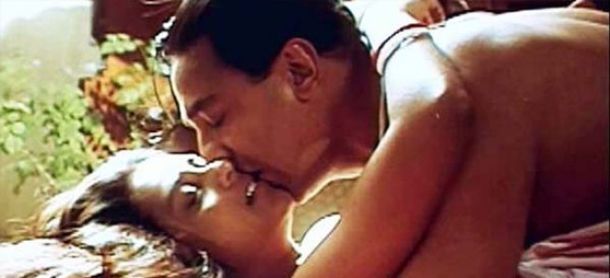 Kamal Hassan And Rani Mukherjee In Hey Raam Kiss