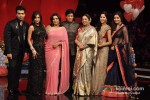 Karan Johar, Malaika Arora Khan, Farah Khan, Shah Rukh Khan, Kirron Kher, Katrina Kaif And Anushka Sharma On 'India's Got Talent' Grand Finale Pic 3