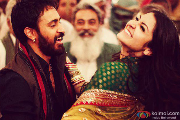 Imran Khan and Anushka Sharma from Matru Ki Bijlee Ka Mandola Movie