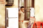 Salman Khan points a gun in Dabangg 2 Movie Stills
