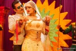 Salman Khan woos Sonakshi Sinha in 'Dagabaaz Re' Song In Dabangg 2 Movie Stills
