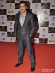 Akshay Kumar walk the Red Carpet of Big Star Awards Pic 1
