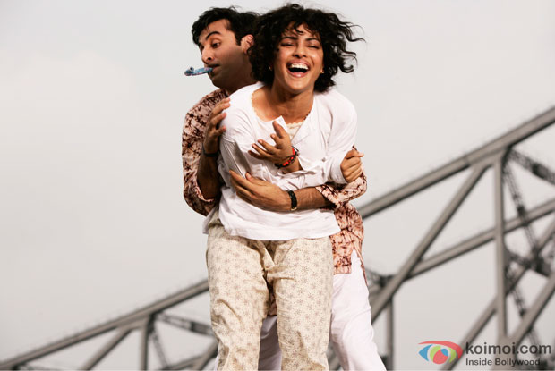 Ranbir Kapoor and Priyanka Chopra in a still from Barfi! Movie