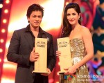 Shah Rukh Khan And Katrina Kaif walk the Red Carpet of Big Star Awards