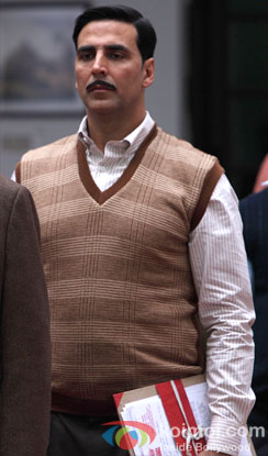 Akshay Kumar in a still from Special Chabbis Movie