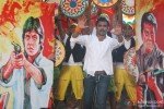 Hands up time for Sachiin Joshi in Mumbai Mirror Movie Stills