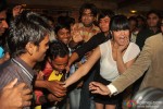 Veena Malik gets kissed by 100 men on her birthday Pic 4
