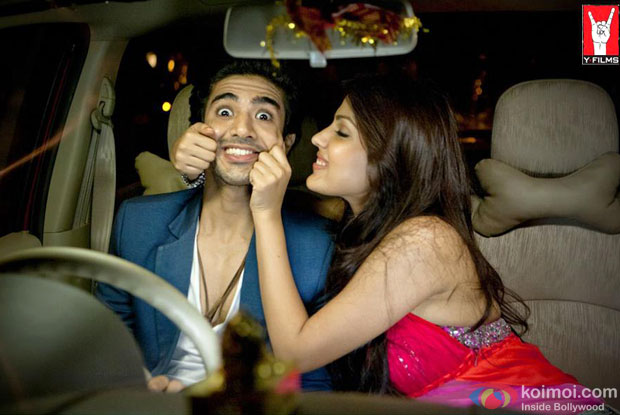 Still from Mere Dad Ki Maruti Movie