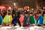 Madhuri Dixit and Ranbir Kapoor dance to the tunes of 'Ghagra' song from Yeh Jawaani Hai Deewani Movie Stills