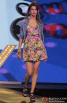 Model walk the ramp at Spring Summer 13 collection Pic 6