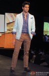 Sidharth Malhotra walk the ramp for Jack & Jones Pic 2