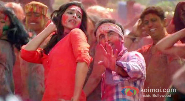 Deepika Padukone And Randhir Kapoor in Yeh Jawaani Hai Deewani Movie Stills