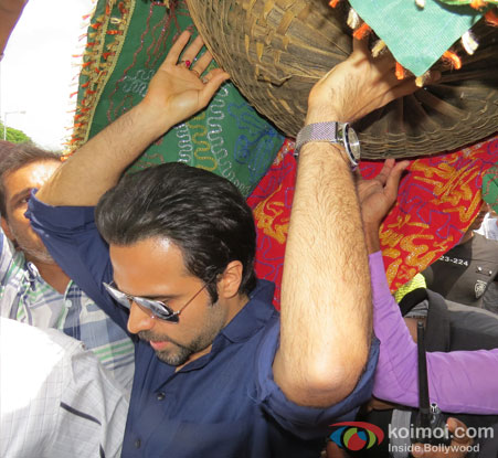Emraan Hashmi visits Haji Ali Dargah before Ek Thi Daayan release